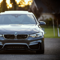 自動車メーカーのネット調査